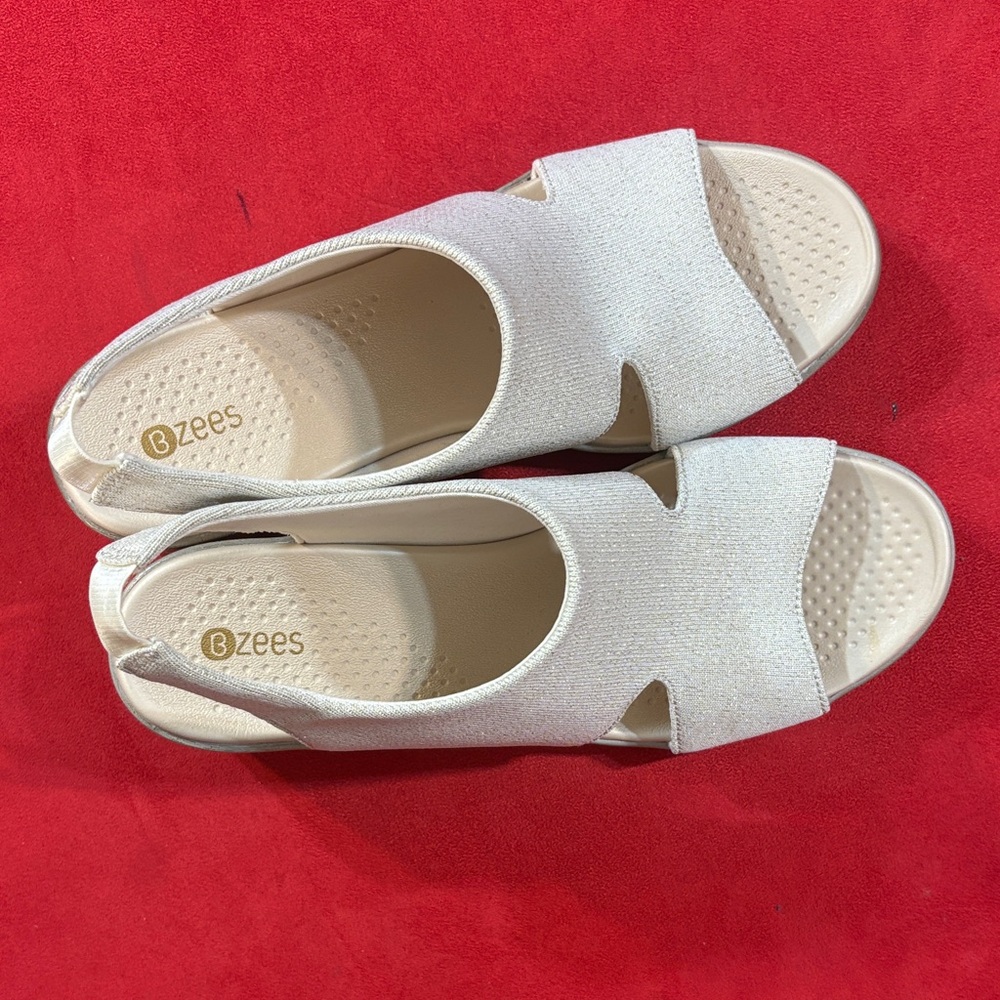 Bzees Stretch Open-Toe Slingback Sandals - Picture 6 of 8
